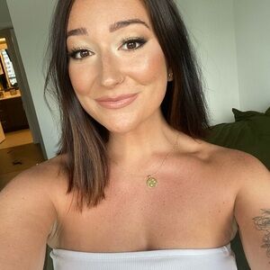 Meet your Posher, Clare